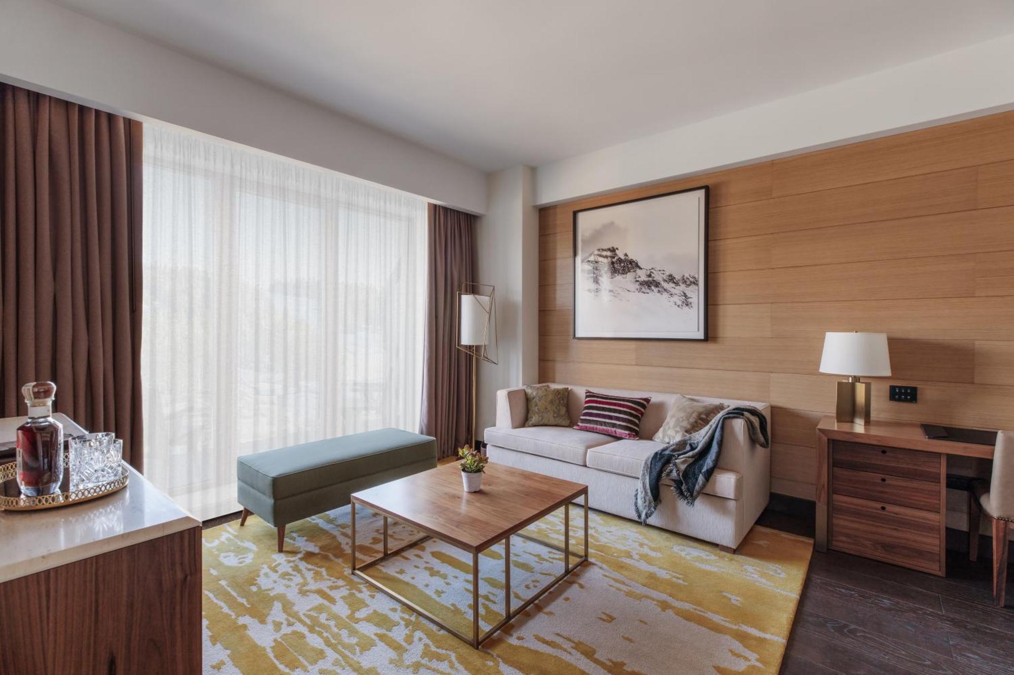Viceroy Kopaonik Serbia Exterior foto A living room at The Westin Nanchang